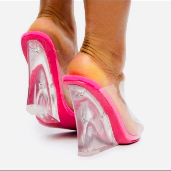 Hot Deal - Picture 2 of 3